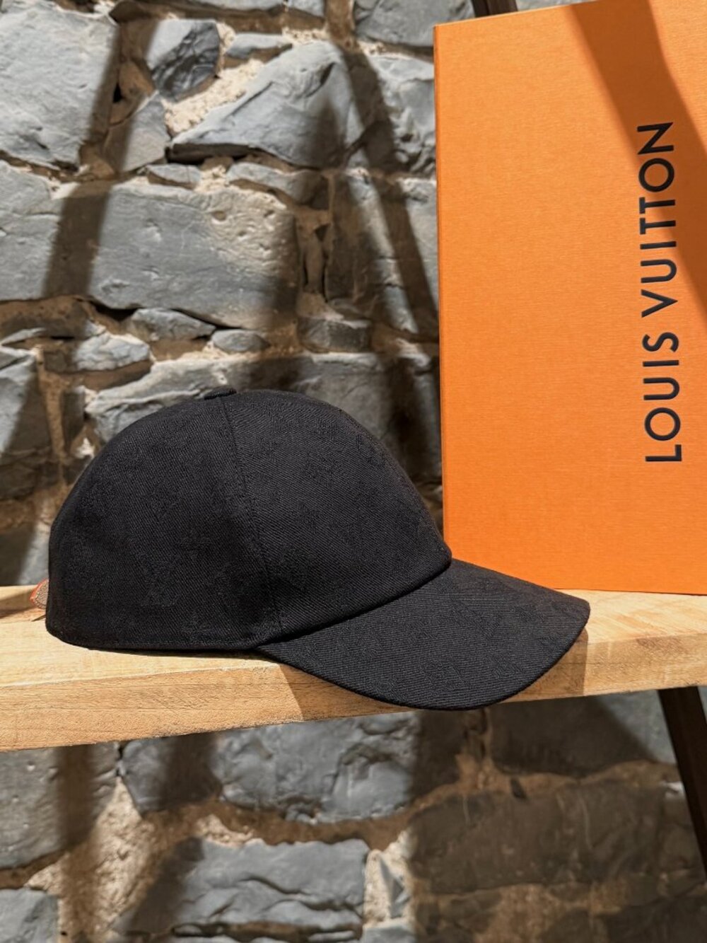 Louis Vuitton Black Monogram Essential Baseball Cap